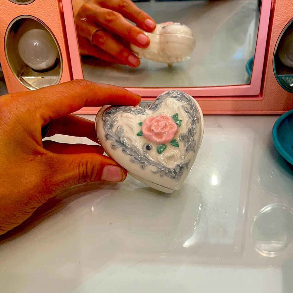 Vintage jewelry box